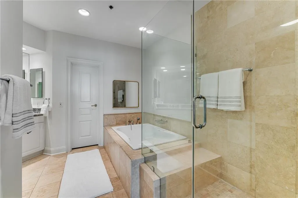 3286 Northside Parkway Nw Unit 903, Atlanta, Georgia 30327, 3 Bedrooms Bedrooms, ,2 BathroomsBathrooms,Residential,For Sale,3286 Northside Parkway Nw Unit 903,7571884