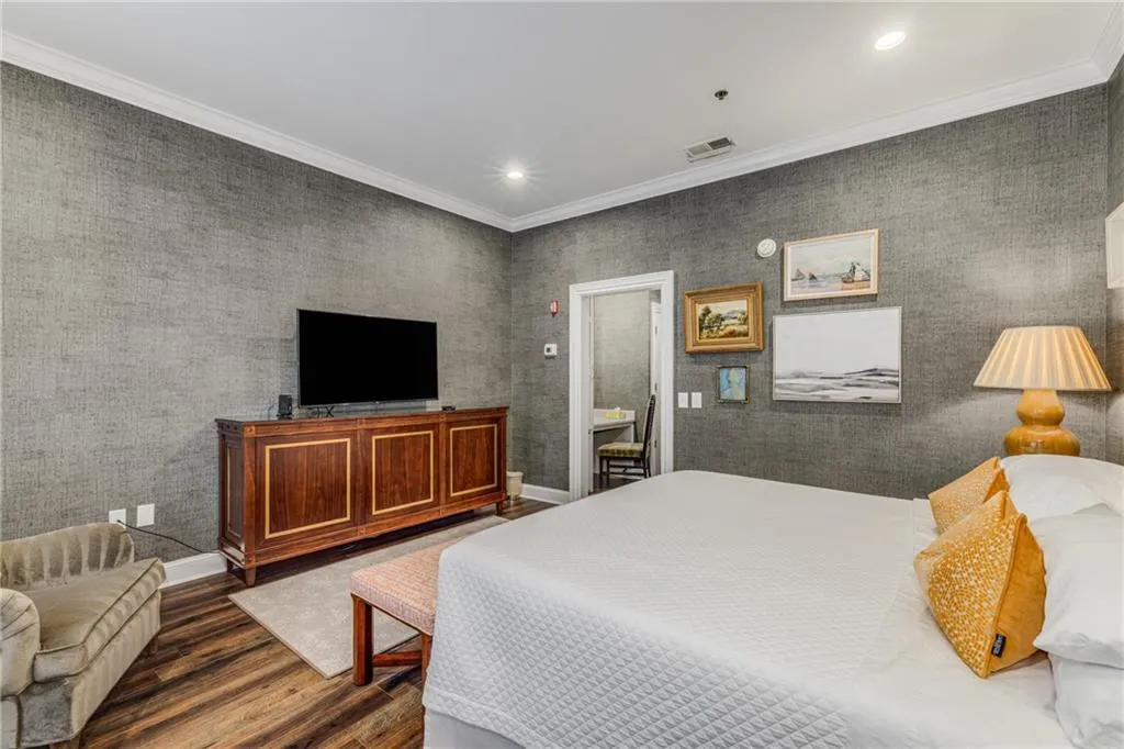 Beautiful Guest Suite that can be reserved for your guests
