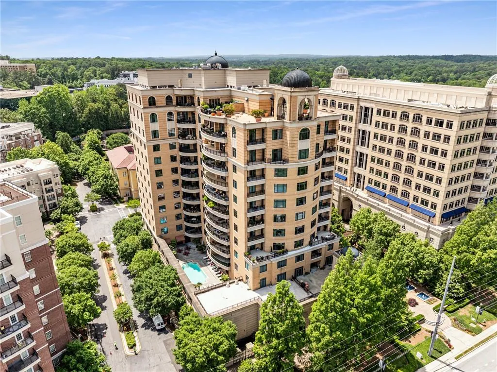 3286 Northside Parkway Nw Unit 903, Atlanta, Georgia 30327, 3 Bedrooms Bedrooms, ,2 BathroomsBathrooms,Residential,For Sale,3286 Northside Parkway Nw Unit 903,7571884