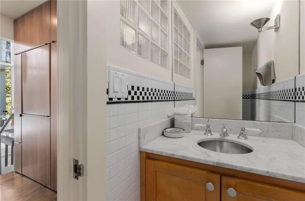 Powder room off of the pool