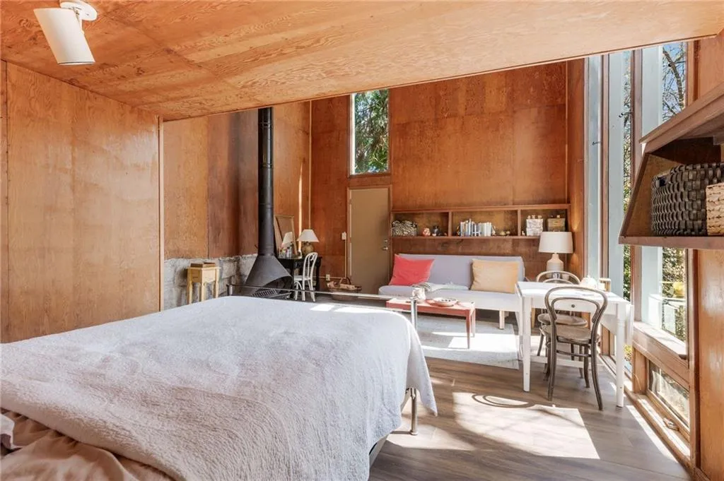 1105 Crest Valley Drive, Sandy Springs, Georgia 30327, 5 Bedrooms Bedrooms, ,4 BathroomsBathrooms,Residential,Sold,1105 Crest Valley Drive,7559839