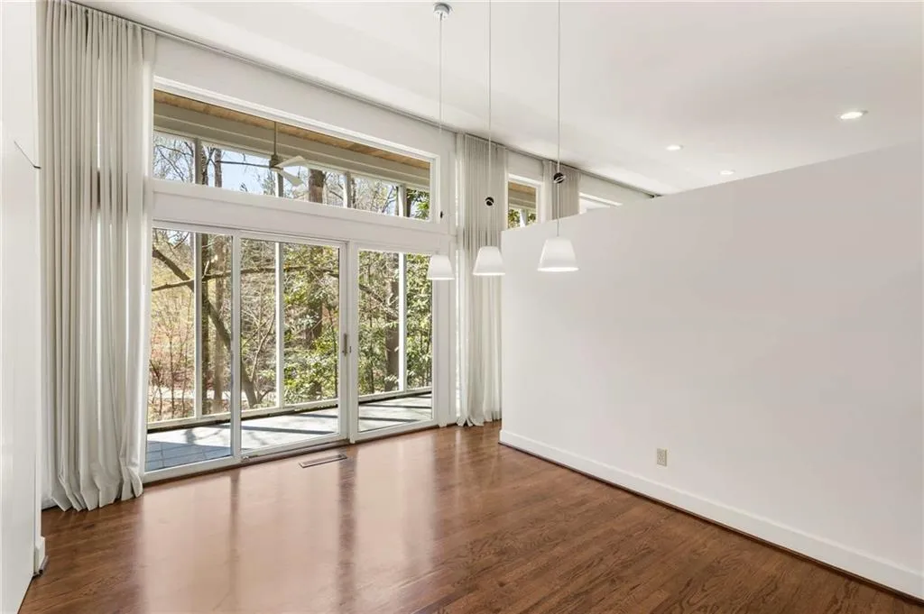 1105 Crest Valley Drive, Sandy Springs, Georgia 30327, 5 Bedrooms Bedrooms, ,4 BathroomsBathrooms,Residential,Sold,1105 Crest Valley Drive,7559839