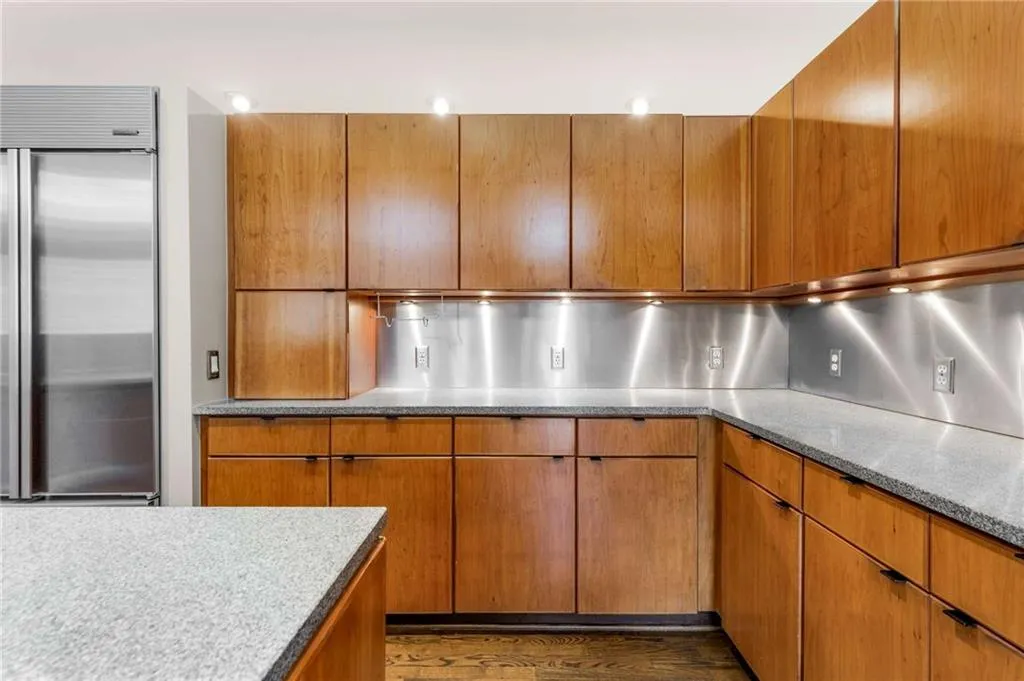 1105 Crest Valley Drive, Sandy Springs, Georgia 30327, 5 Bedrooms Bedrooms, ,4 BathroomsBathrooms,Residential,Sold,1105 Crest Valley Drive,7559839