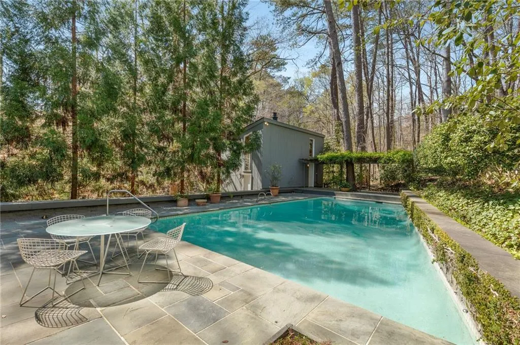 1105 Crest Valley Drive, Sandy Springs, Georgia 30327, 5 Bedrooms Bedrooms, ,4 BathroomsBathrooms,Residential,Sold,1105 Crest Valley Drive,7559839