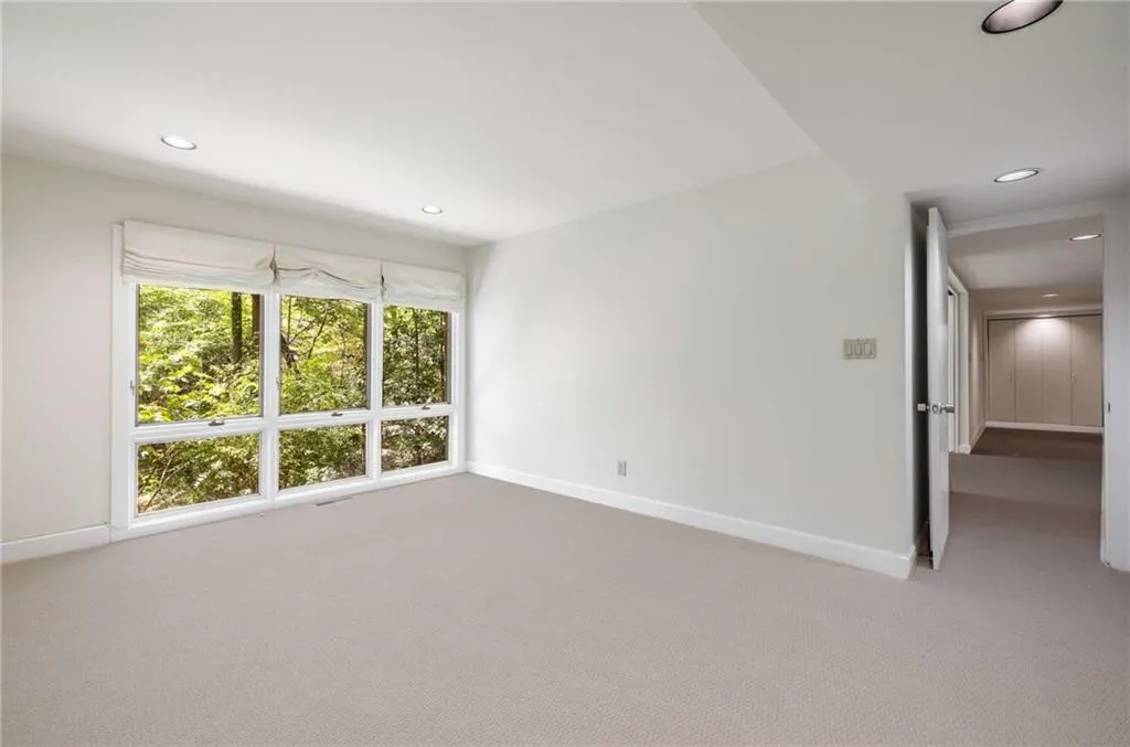 Third spacious bedroom