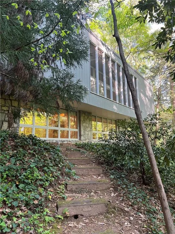 1105 Crest Valley Drive, Sandy Springs, Georgia 30327, 5 Bedrooms Bedrooms, ,4 BathroomsBathrooms,Residential,Sold,1105 Crest Valley Drive,7559839