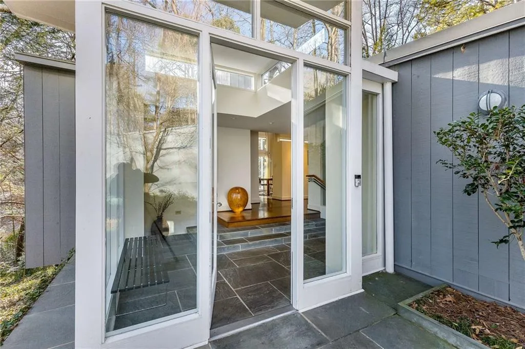 1105 Crest Valley Drive, Sandy Springs, Georgia 30327, 5 Bedrooms Bedrooms, ,4 BathroomsBathrooms,Residential,Sold,1105 Crest Valley Drive,7559839