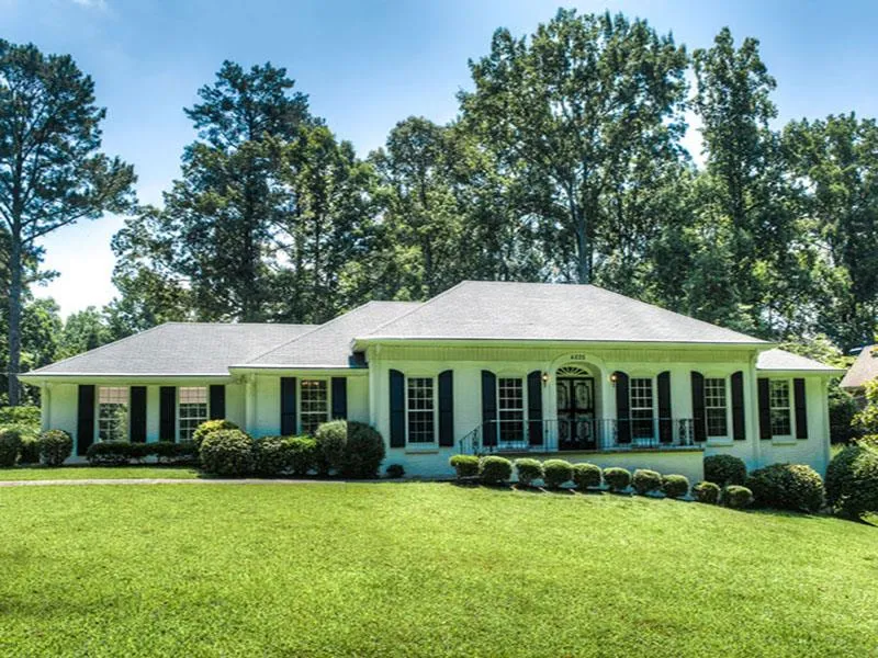 4825 High Point Road, Atlanta, Georgia 30342, 3 Bedrooms Bedrooms, ,2 BathroomsBathrooms,Residential,Sold,4825 High Point Road,5536091