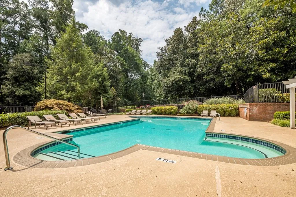6802 Glenridge Drive Unit B, Sandy Springs, Georgia 30328, 2 Bedrooms Bedrooms, ,2 BathroomsBathrooms,Residential,Sold,6802 Glenridge Drive Unit B,6595911