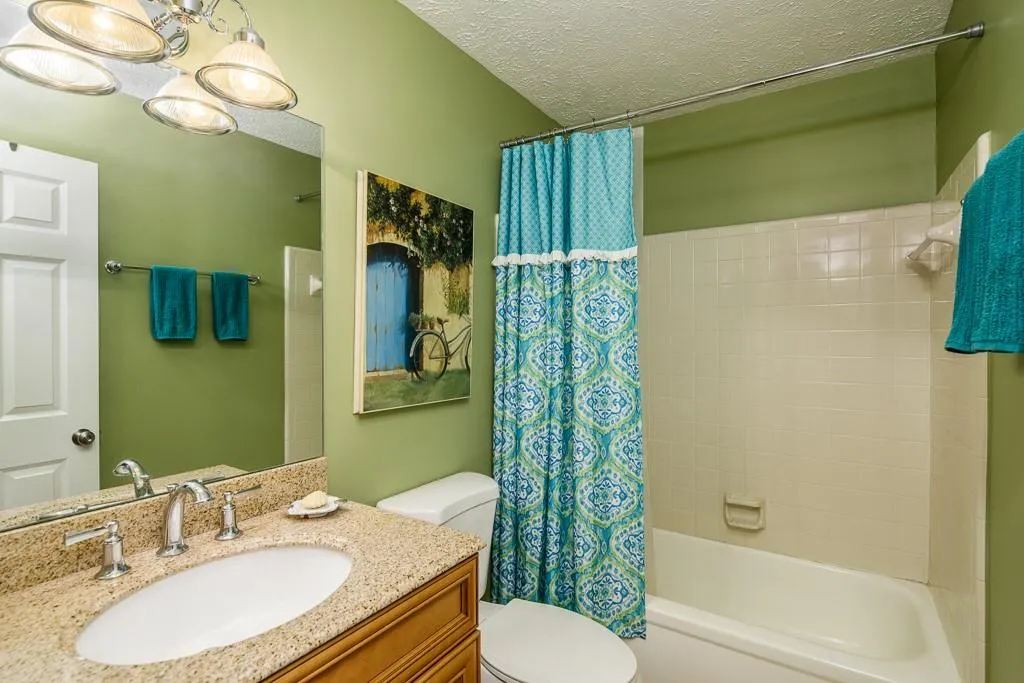 6802 Glenridge Drive Unit B, Sandy Springs, Georgia 30328, 2 Bedrooms Bedrooms, ,2 BathroomsBathrooms,Residential,Sold,6802 Glenridge Drive Unit B,6595911