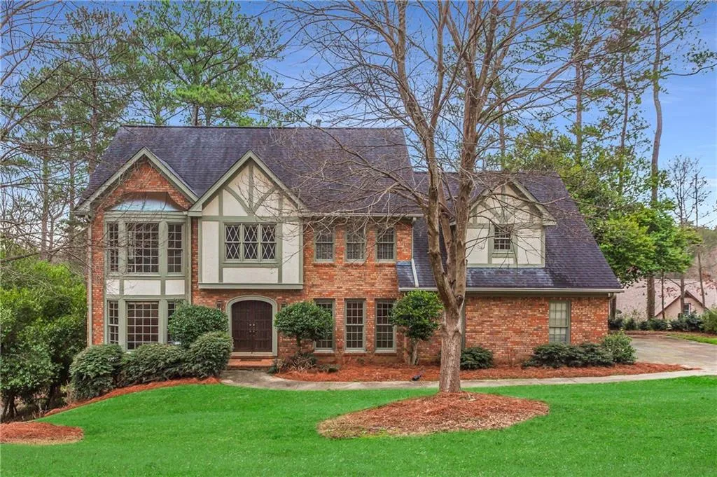 335 Cannady Court, Sandy Springs, Georgia 30350, 5 Bedrooms Bedrooms, ,4 BathroomsBathrooms,Residential,Sold,335 Cannady Court,6730951