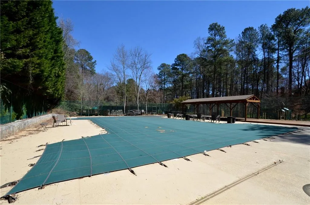 335 Cannady Court, Sandy Springs, Georgia 30350, 5 Bedrooms Bedrooms, ,4 BathroomsBathrooms,Residential,Sold,335 Cannady Court,6730951
