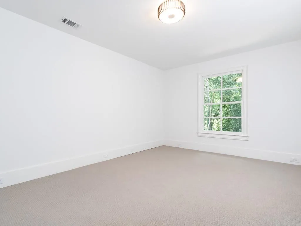 85 Maryeanna Drive, Sandy Springs, Georgia 30342, 6 Bedrooms Bedrooms, ,6 BathroomsBathrooms,Residential,Sold,85 Maryeanna Drive,5896253