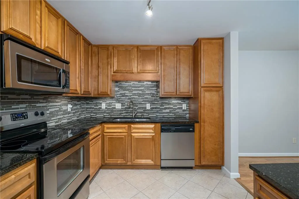 1468 Briarwood Road Ne Unit 806, Atlanta, Georgia 30319, 2 Bedrooms Bedrooms, ,2 BathroomsBathrooms,Residential,For Sale,1468 Briarwood Road Ne Unit 806,7619960