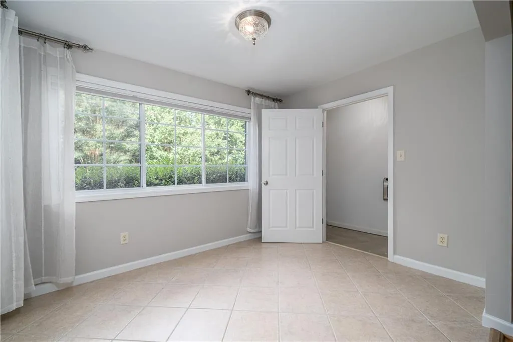 1468 Briarwood Road Ne Unit 806, Atlanta, Georgia 30319, 2 Bedrooms Bedrooms, ,2 BathroomsBathrooms,Residential,For Sale,1468 Briarwood Road Ne Unit 806,7619960