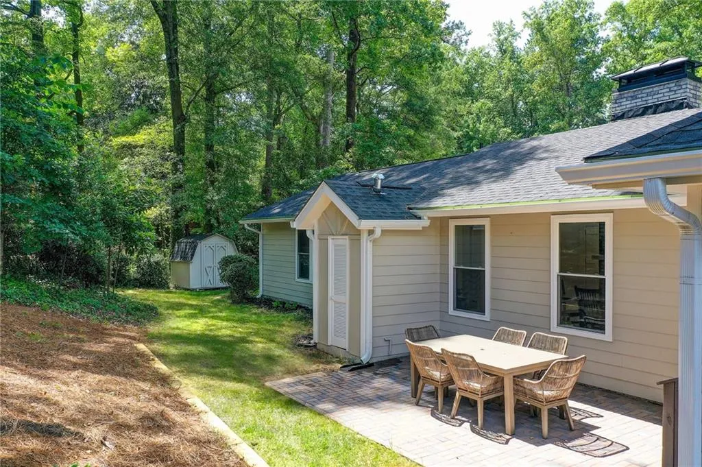 6405 Cherry Tree Lane, Atlanta, Georgia 30328, 5 Bedrooms Bedrooms, ,3 BathroomsBathrooms,Residential,For Sale,6405 Cherry Tree Lane,7615364