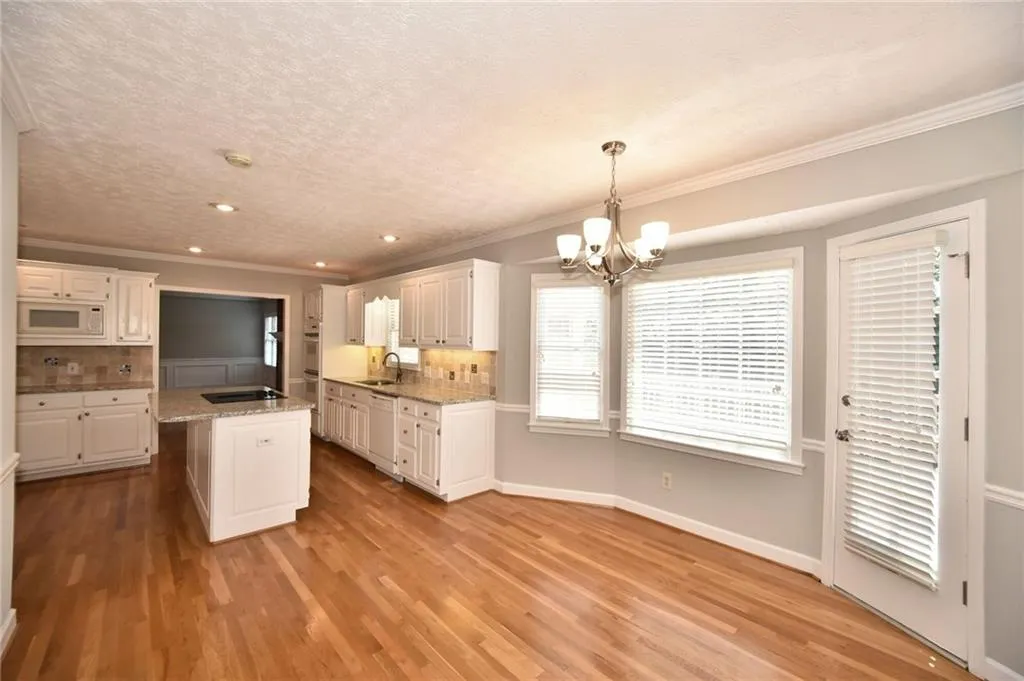 315 Cannady Court, Sandy Springs, Georgia 30350, 6 Bedrooms Bedrooms, ,4 BathroomsBathrooms,Residential,Sold,315 Cannady Court,5699351