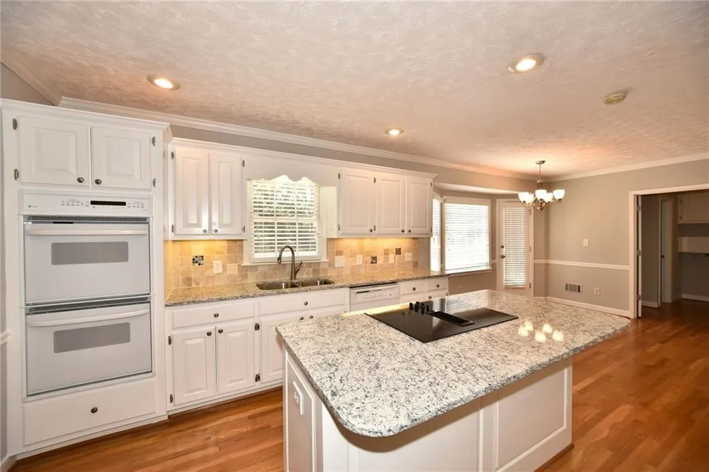 315 Cannady Court, Sandy Springs, Georgia 30350, 6 Bedrooms Bedrooms, ,4 BathroomsBathrooms,Residential,Sold,315 Cannady Court,5699351