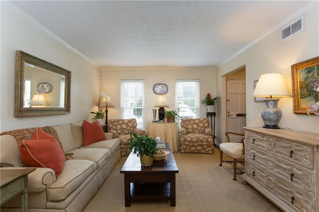 13 George Wythe Place Nw, Atlanta, Georgia 30318, 2 Bedrooms Bedrooms, ,2 BathroomsBathrooms,Residential,Sold,13 George Wythe Place Nw,6012832