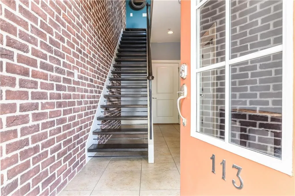 1199 Huff Road Nw Unit 113, Atlanta, Georgia 30318, 3 Bedrooms Bedrooms, ,3 BathroomsBathrooms,Residential,Sold,1199 Huff Road Nw Unit 113,5850402