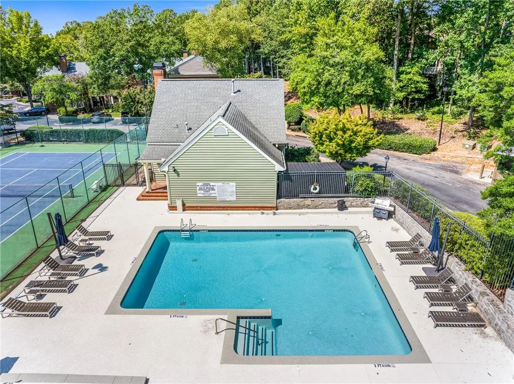 109 Mount Vernon Circle, Sandy Springs, Georgia 30338, 2 Bedrooms Bedrooms, ,2 BathroomsBathrooms,Residential,For Sale,109 Mount Vernon Circle,7651384