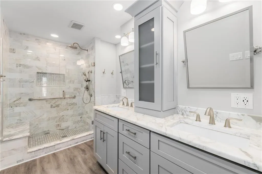 109 Mount Vernon Circle, Sandy Springs, Georgia 30338, 2 Bedrooms Bedrooms, ,2 BathroomsBathrooms,Residential,For Sale,109 Mount Vernon Circle,7651384