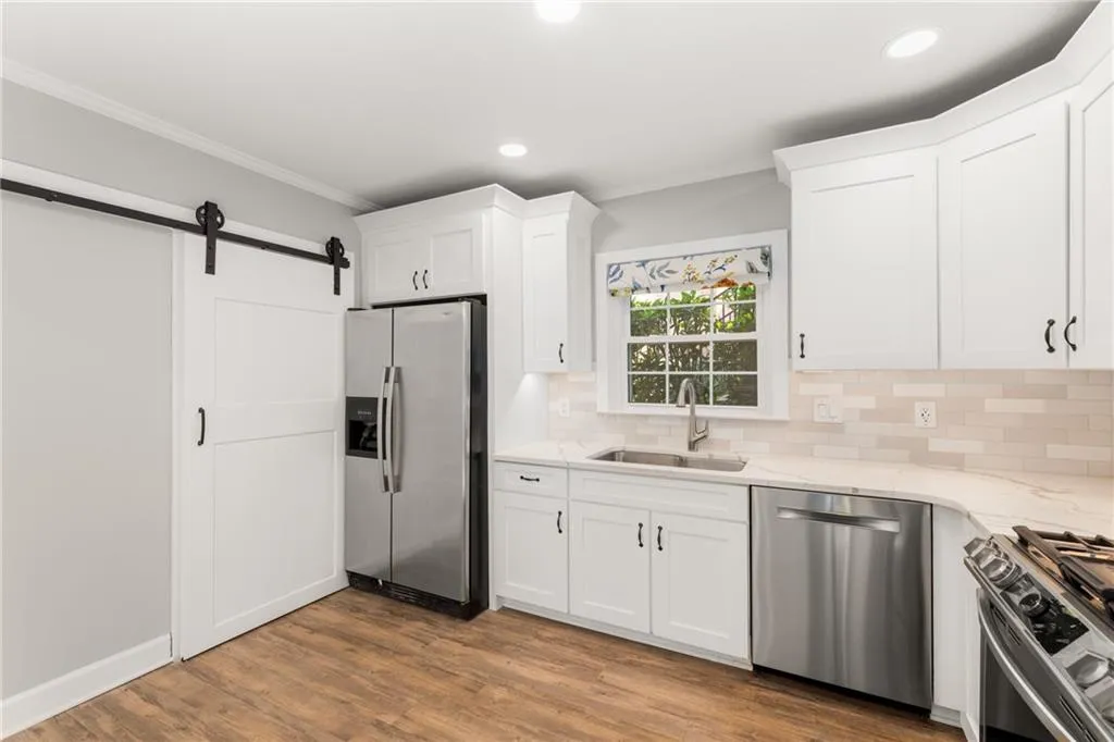 109 Mount Vernon Circle, Sandy Springs, Georgia 30338, 2 Bedrooms Bedrooms, ,2 BathroomsBathrooms,Residential,For Sale,109 Mount Vernon Circle,7651384