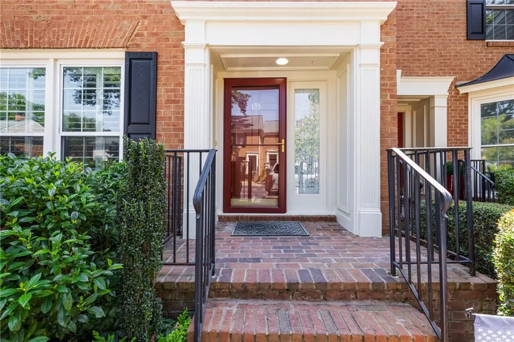 109 Mount Vernon Circle, Sandy Springs, Georgia 30338, 2 Bedrooms Bedrooms, ,2 BathroomsBathrooms,Residential,For Sale,109 Mount Vernon Circle,7651384