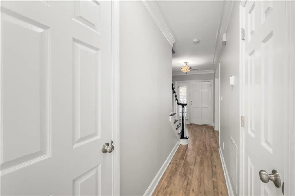 109 Mount Vernon Circle, Sandy Springs, Georgia 30338, 2 Bedrooms Bedrooms, ,2 BathroomsBathrooms,Residential,For Sale,109 Mount Vernon Circle,7651384