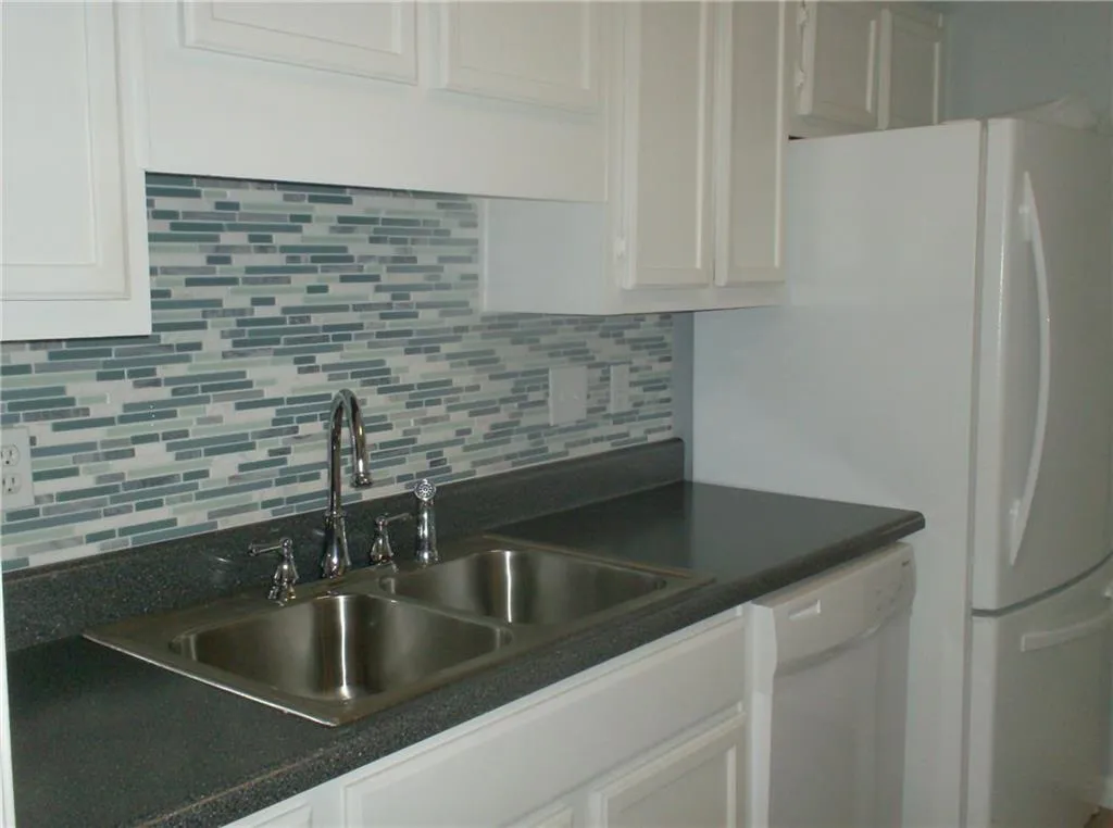 402 Gettysburg Place Unit 402, Sandy Springs, Georgia 30350, 2 Bedrooms Bedrooms, ,2 BathroomsBathrooms,Residential,Sold,402 Gettysburg Place Unit 402,5700443