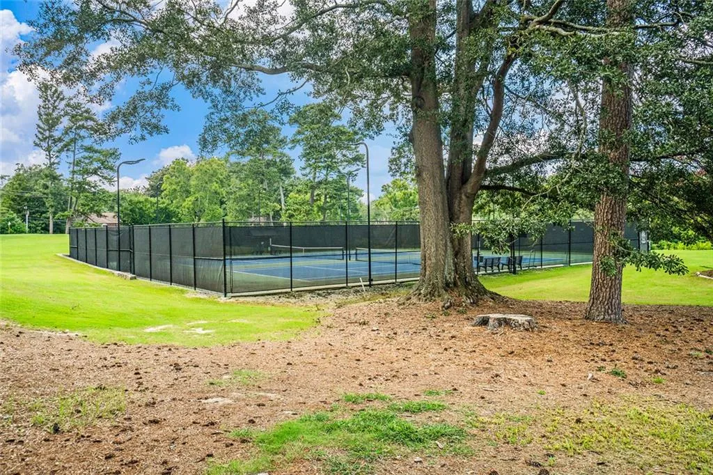 94 Rosaire Place Nw, Atlanta, Georgia 30327, 1 Bedroom Bedrooms, ,1 BathroomBathrooms,Residential,For Sale,94 Rosaire Place Nw,7633505