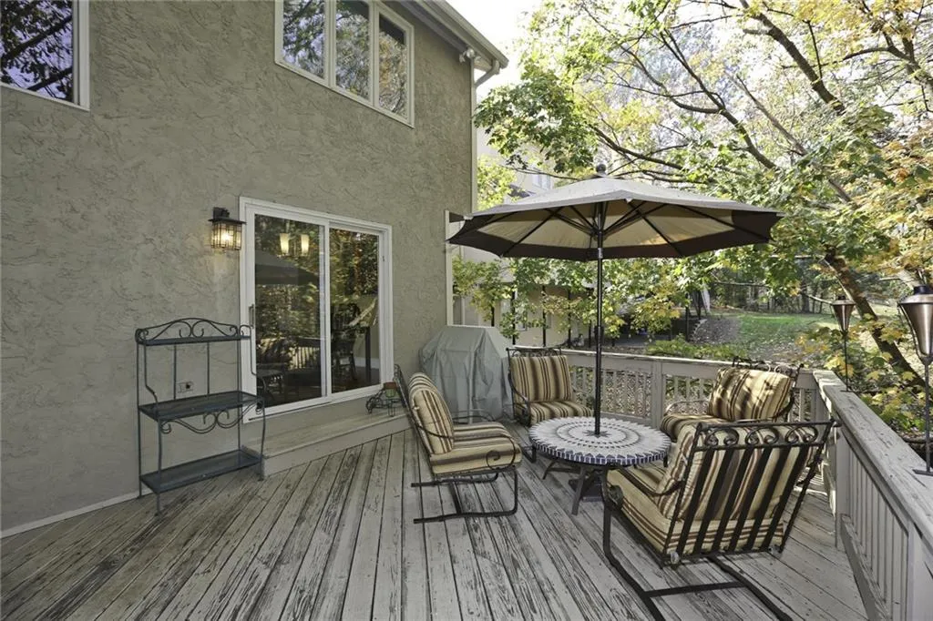 515 Cutwater Trail, Sandy Springs, Georgia 30328, 5 Bedrooms Bedrooms, ,4 BathroomsBathrooms,Residential,Sold,515 Cutwater Trail,5772024