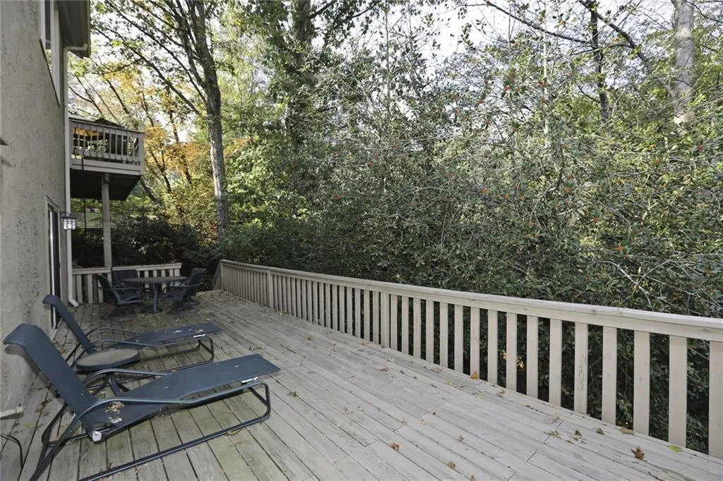515 Cutwater Trail, Sandy Springs, Georgia 30328, 5 Bedrooms Bedrooms, ,4 BathroomsBathrooms,Residential,Sold,515 Cutwater Trail,5772024