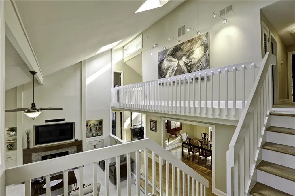 515 Cutwater Trail, Sandy Springs, Georgia 30328, 5 Bedrooms Bedrooms, ,4 BathroomsBathrooms,Residential,Sold,515 Cutwater Trail,5772024