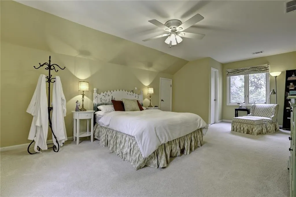 515 Cutwater Trail, Sandy Springs, Georgia 30328, 5 Bedrooms Bedrooms, ,4 BathroomsBathrooms,Residential,Sold,515 Cutwater Trail,5772024