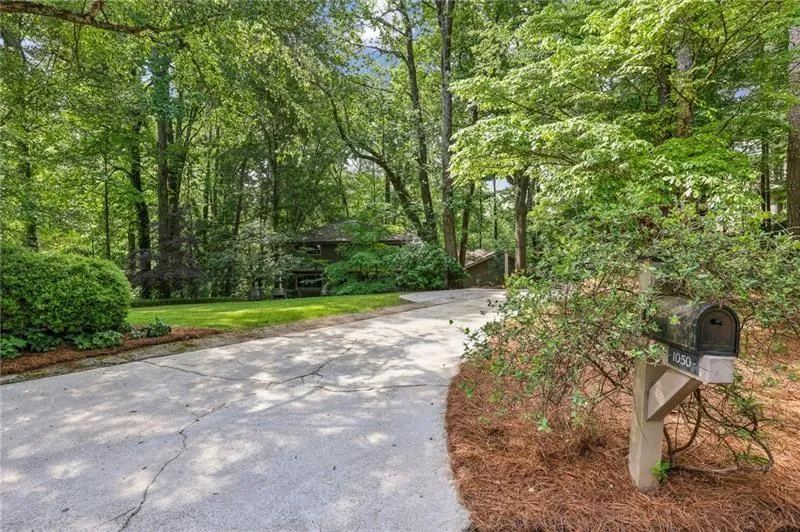 1050 Mountain Creek Trail, Atlanta, Georgia 30328, 5 Bedrooms Bedrooms, ,5 BathroomsBathrooms,Residential,For Sale,1050 Mountain Creek Trail,7628608