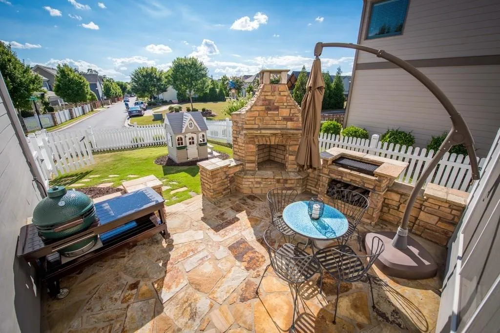 1674 Barfield Run Nw, Atlanta, Georgia 30318, 4 Bedrooms Bedrooms, ,3 BathroomsBathrooms,Residential,Sold,1674 Barfield Run Nw,5732202