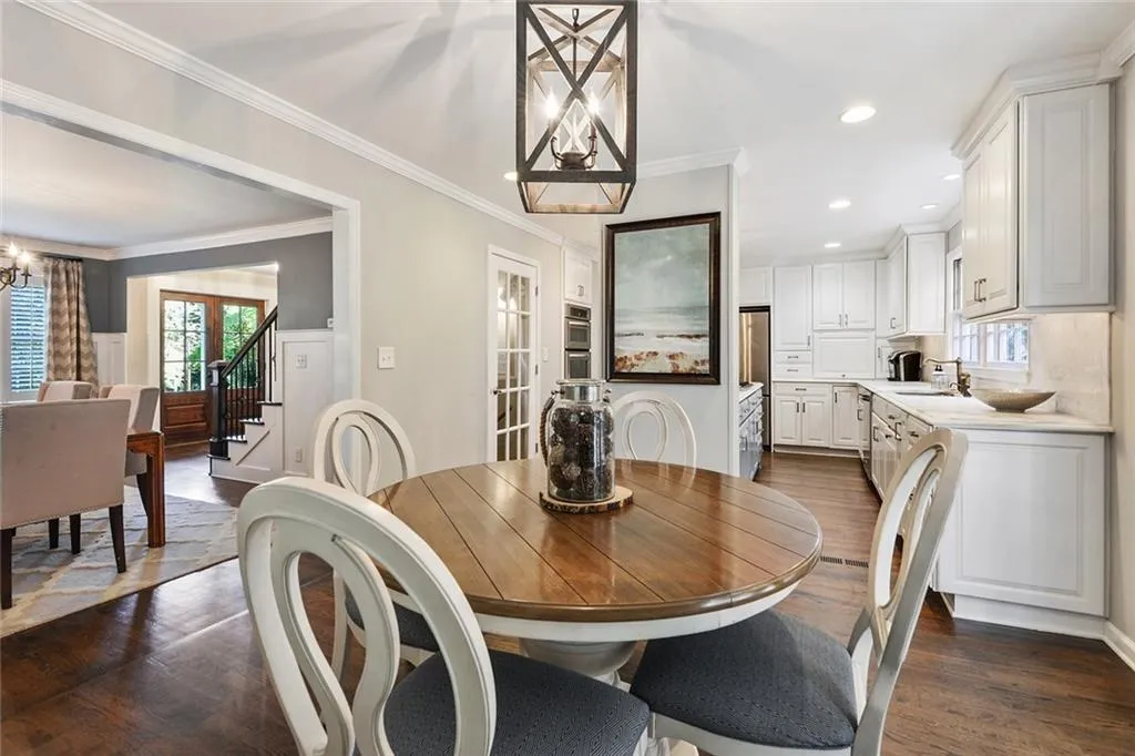 630 Bridgewater Drive, Sandy Springs, Georgia 30328, 4 Bedrooms Bedrooms, ,4 BathroomsBathrooms,Residential,Sold,630 Bridgewater Drive,6776390