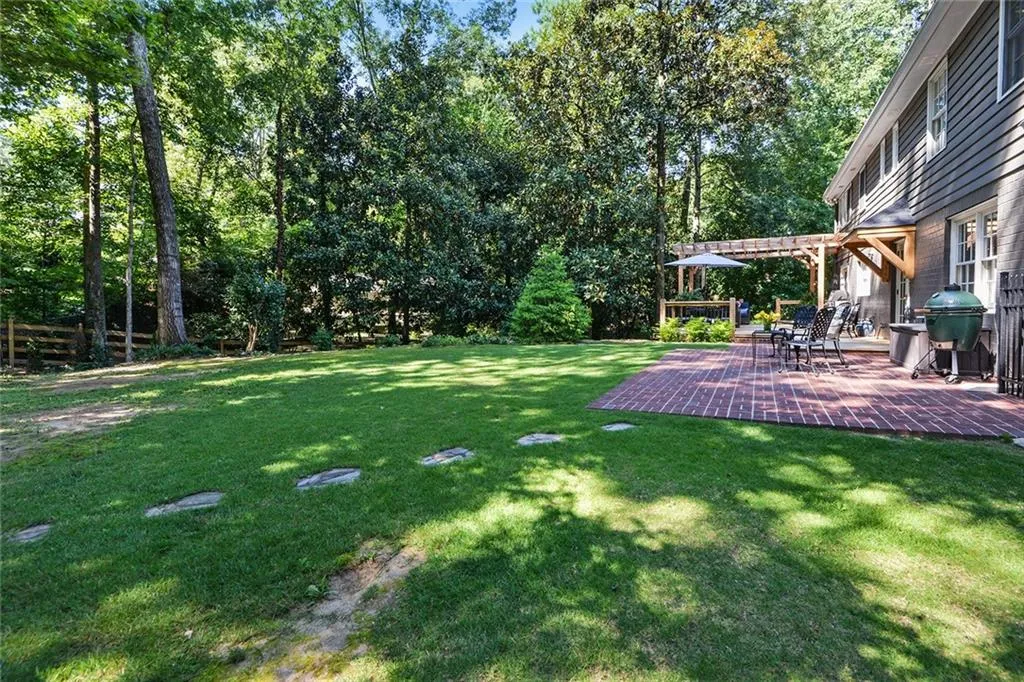 630 Bridgewater Drive, Sandy Springs, Georgia 30328, 4 Bedrooms Bedrooms, ,4 BathroomsBathrooms,Residential,Sold,630 Bridgewater Drive,6776390