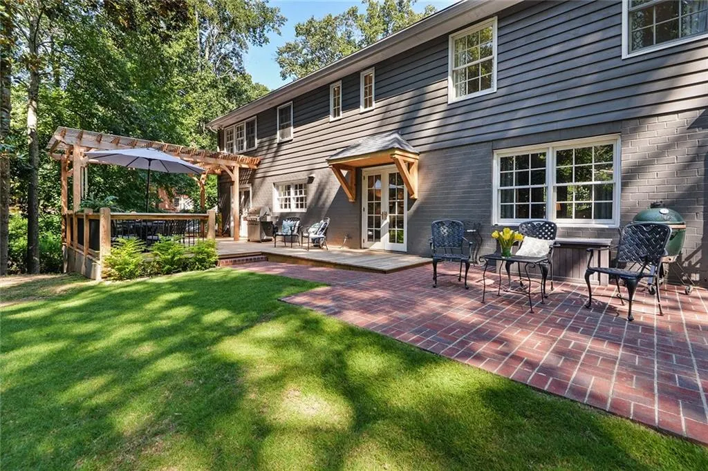 630 Bridgewater Drive, Sandy Springs, Georgia 30328, 4 Bedrooms Bedrooms, ,4 BathroomsBathrooms,Residential,Sold,630 Bridgewater Drive,6776390