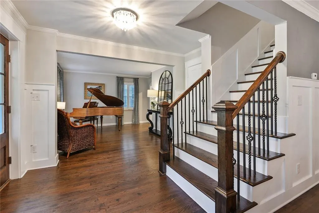 630 Bridgewater Drive, Sandy Springs, Georgia 30328, 4 Bedrooms Bedrooms, ,4 BathroomsBathrooms,Residential,Sold,630 Bridgewater Drive,6776390