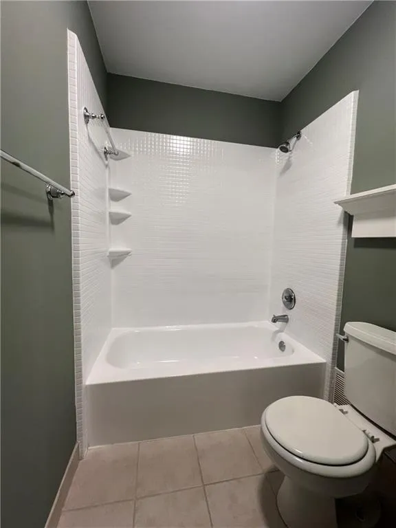 125 Granville Court, Atlanta, Georgia 30328, 1 Bedroom Bedrooms, ,1 BathroomBathrooms,Residential,For Sale,125 Granville Court,7737935