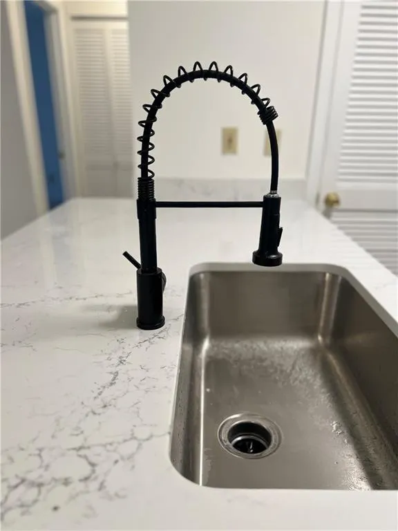 125 Granville Court, Atlanta, Georgia 30328, 1 Bedroom Bedrooms, ,1 BathroomBathrooms,Residential,For Sale,125 Granville Court,7737935