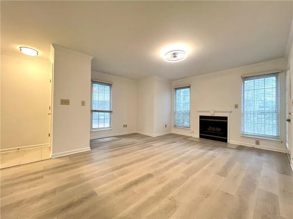 125 Granville Court, Atlanta, Georgia 30328, 1 Bedroom Bedrooms, ,1 BathroomBathrooms,Residential,For Sale,125 Granville Court,7737935