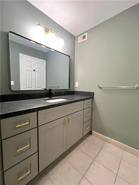 125 Granville Court, Atlanta, Georgia 30328, 1 Bedroom Bedrooms, ,1 BathroomBathrooms,Residential,For Sale,125 Granville Court,7737935