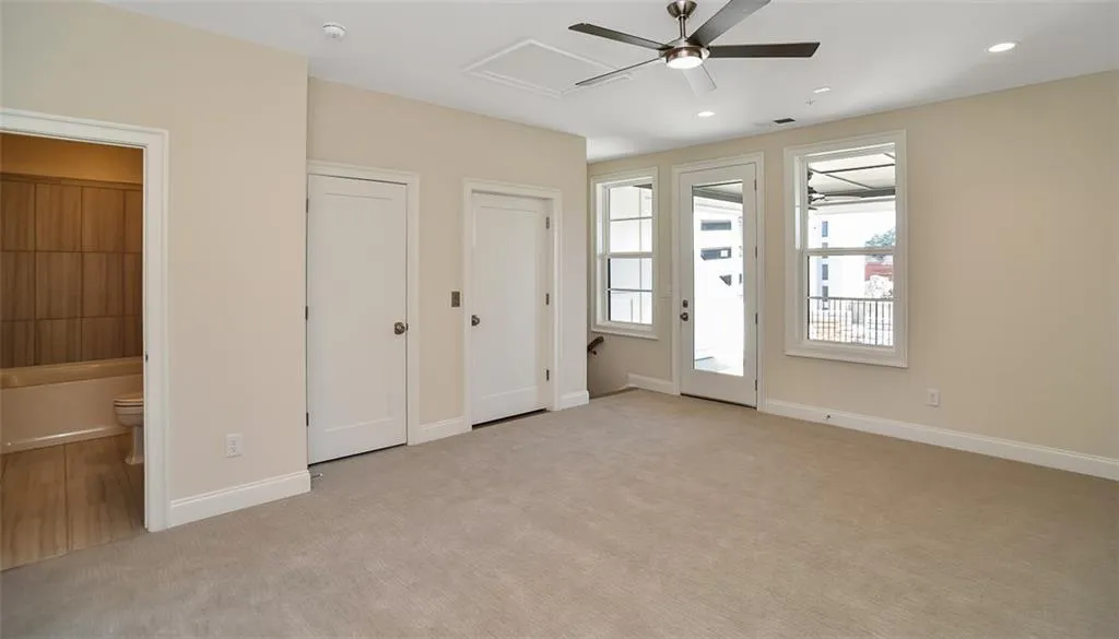 4512 Collins Avenue Unit 10, Sandy Springs, Georgia 30342, 4 Bedrooms Bedrooms, ,4 BathroomsBathrooms,Residential,Sold,4512 Collins Avenue Unit 10,5725660