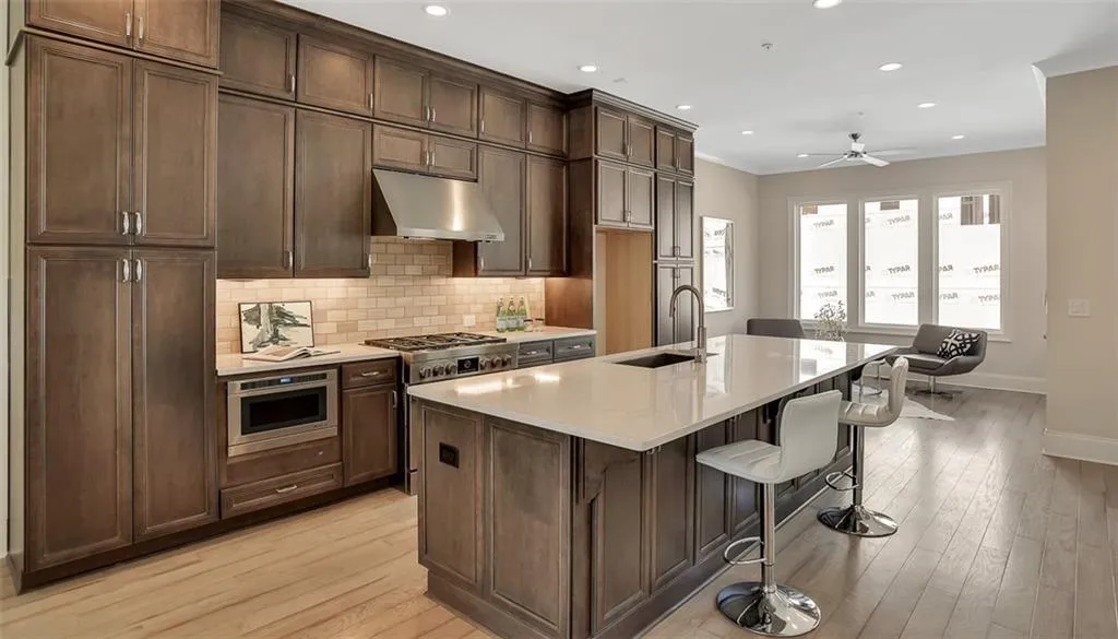 4512 Collins Avenue Unit 10, Sandy Springs, Georgia 30342, 4 Bedrooms Bedrooms, ,4 BathroomsBathrooms,Residential,Sold,4512 Collins Avenue Unit 10,5725660