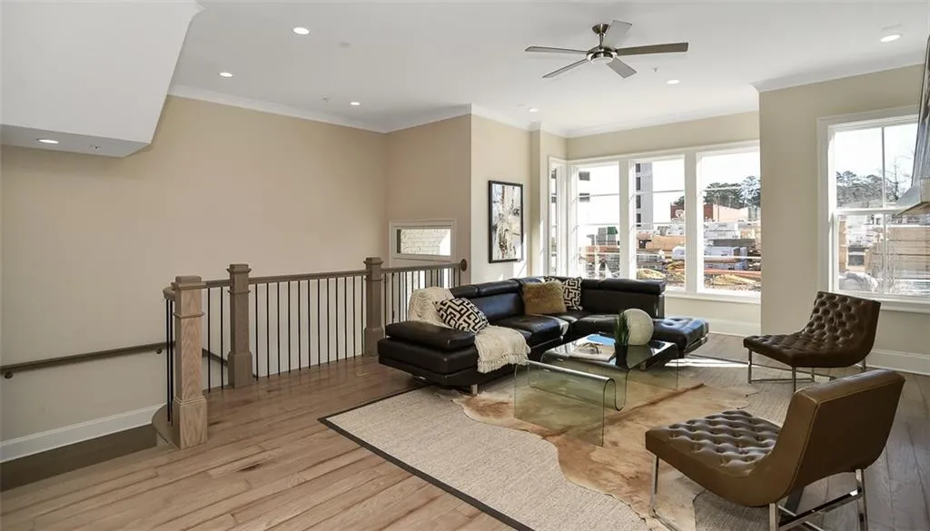 4512 Collins Avenue Unit 10, Sandy Springs, Georgia 30342, 4 Bedrooms Bedrooms, ,4 BathroomsBathrooms,Residential,Sold,4512 Collins Avenue Unit 10,5725660