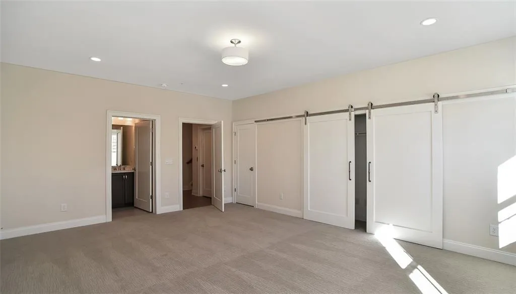4512 Collins Avenue Unit 10, Sandy Springs, Georgia 30342, 4 Bedrooms Bedrooms, ,4 BathroomsBathrooms,Residential,Sold,4512 Collins Avenue Unit 10,5725660