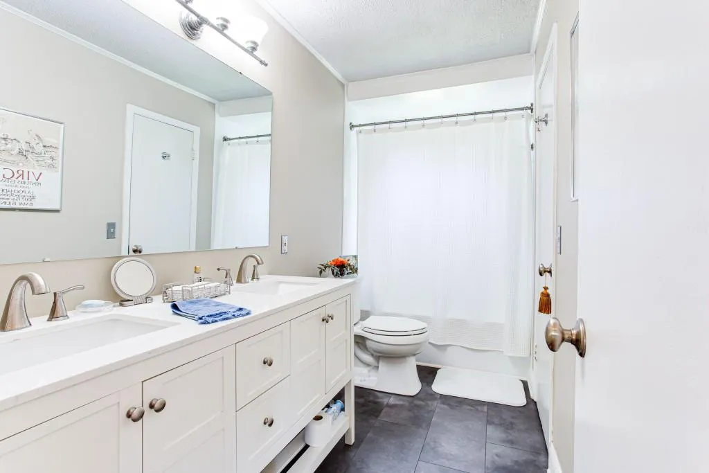 6765 Wright Road, Sandy Springs, Georgia 30328, 5 Bedrooms Bedrooms, ,2 BathroomsBathrooms,Residential,Sold,6765 Wright Road,7215669